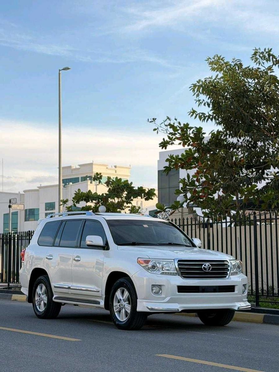 2015 TOYOTA LAND CRUISER GXR