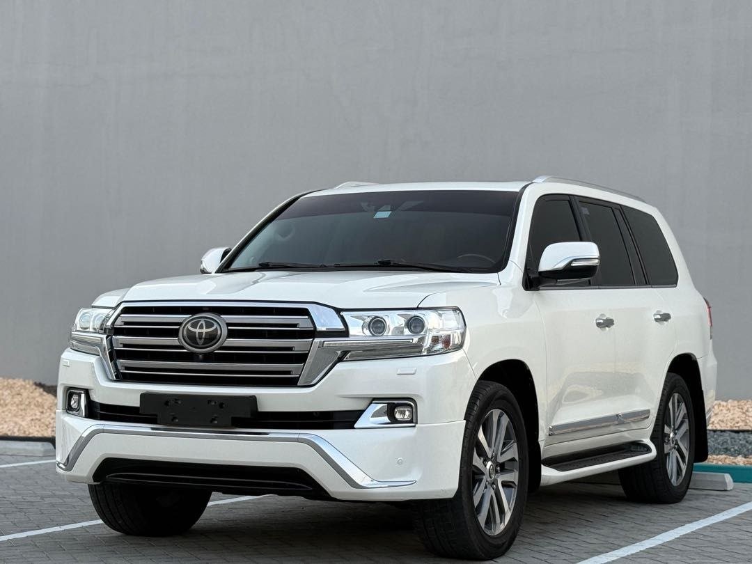 2018 TOYOTA LAND CRUISER VXR